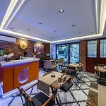 Pera Luna Premium Hotel *