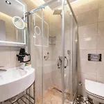 Pera Luna Premium Hotel