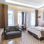 Hotel Pera Luna Premium