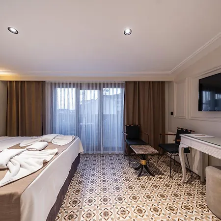 Hotell Pera Luna Premium *