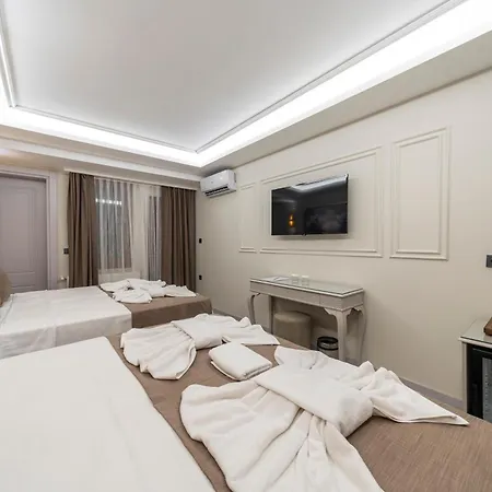 Pera Luna Premium Istanbul