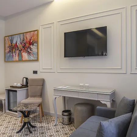 Hotel Pera Luna Premium