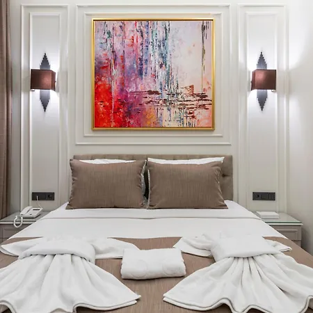 Pera Luna Premium Istanbul