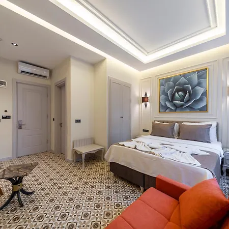 Ξενοδοχείο Pera Luna Premium *