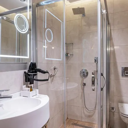 Pera Luna Premium Istanbul