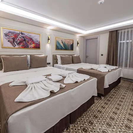 Hotel Pera Luna Premium